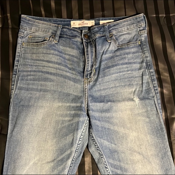 Hollister Jeans - Picture 3 of 6